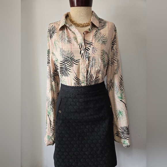 Velvet Heart Palm Tree Tropical Print Button-Up Blouse. Size XL - Picture 8 of 14